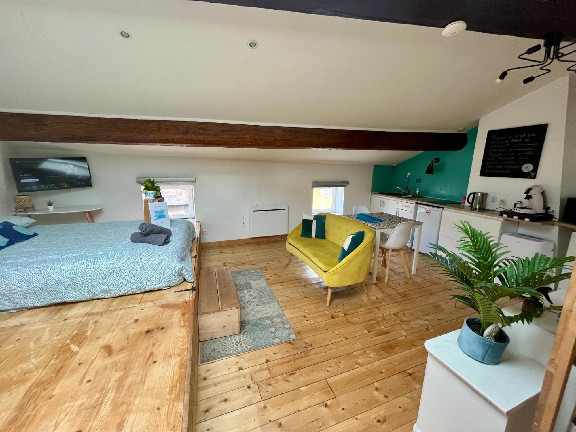 Ferienwohnung La Cachette Des Poutres LʼArbresle Exterior foto